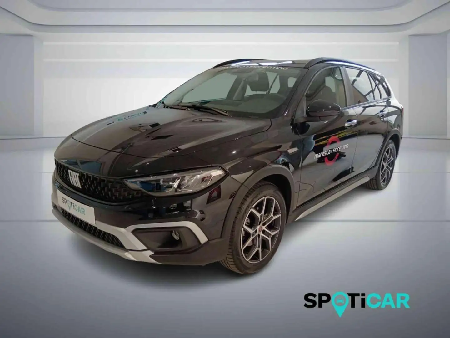 Fiat Tipo 1.6 Mjt S&S SW Cross Zwart - 1
