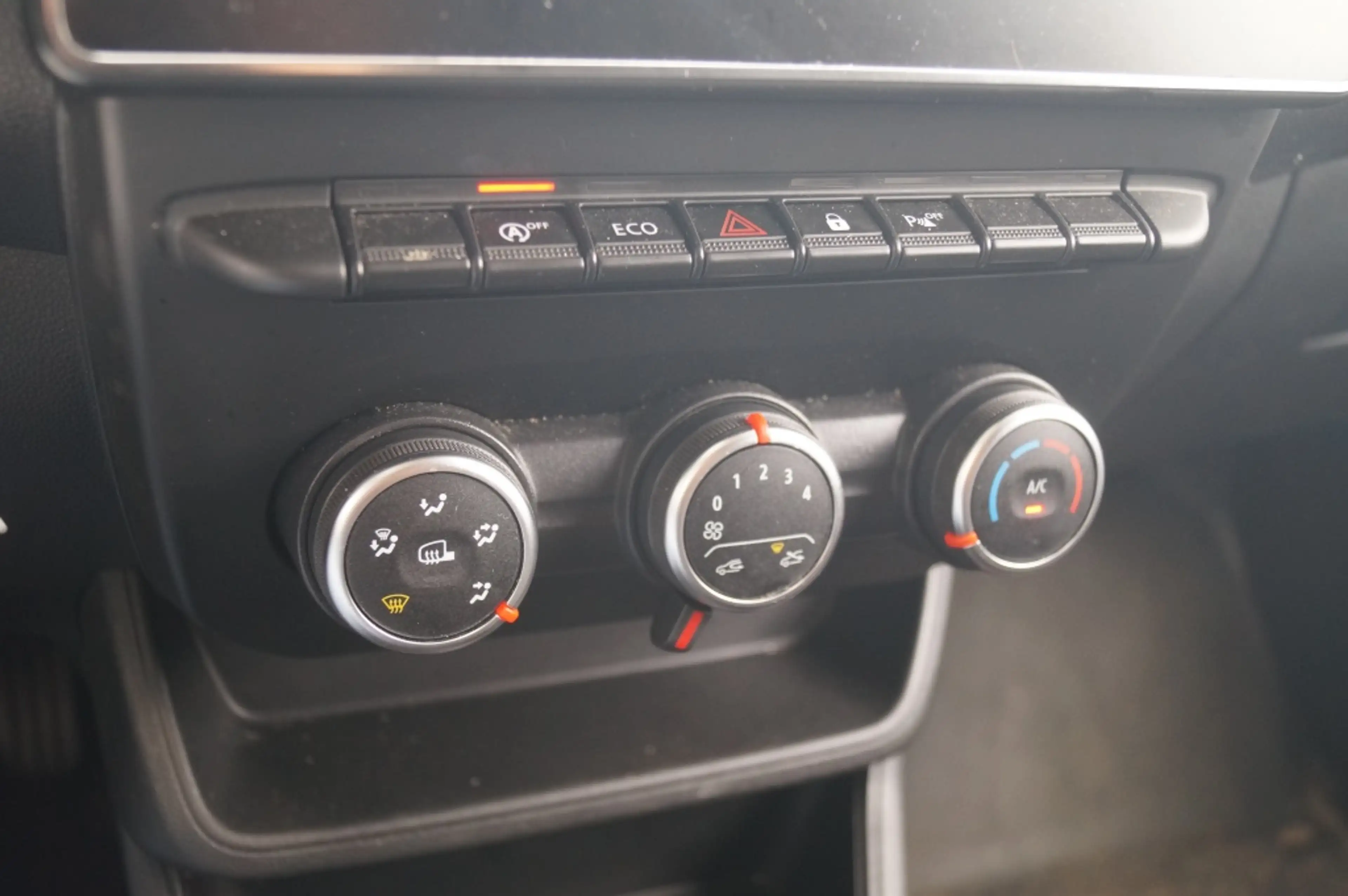 Renault Express 1.5 dCi 75pk Comfort -NAVI-AIRCO-TRAKHAAK-PDC- — photo 19