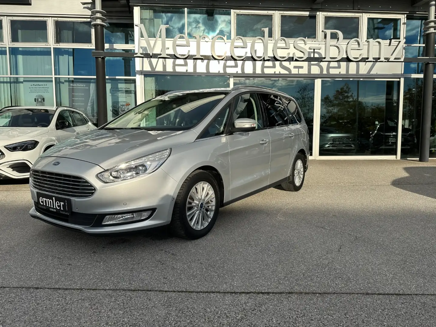 Ford Galaxy 2,0 TDCi Titanium Diesel Schalter 7-Sitzer Silber - 2