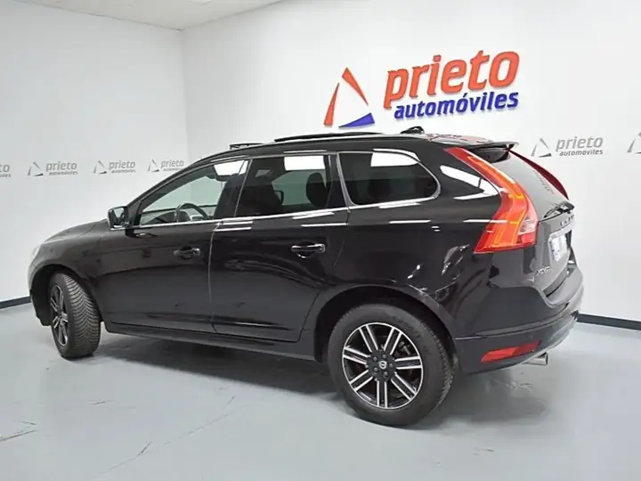 Volvo XC60 D3 Momentum 2016, foto 3