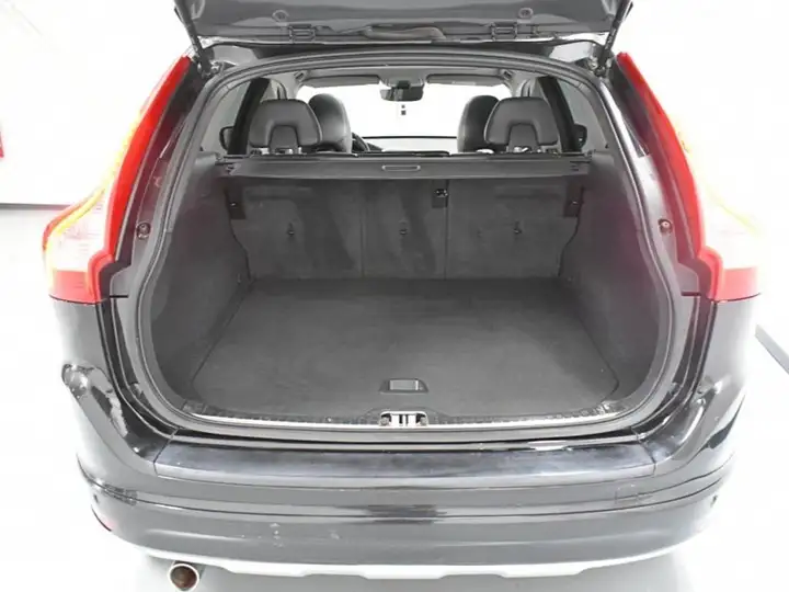Volvo XC60 D3 Momentum 2016, foto 28