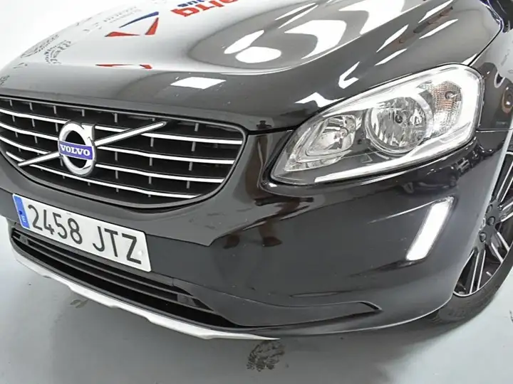 Volvo XC60 D3 Momentum 2016, foto 4