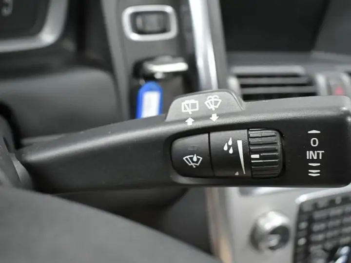 Volvo XC60 D3 Momentum 2016, foto 13