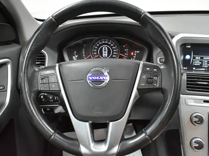 Volvo XC60 D3 Momentum 2016, foto 16