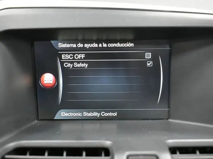 Volvo XC60 D3 Momentum 2016, foto 22
