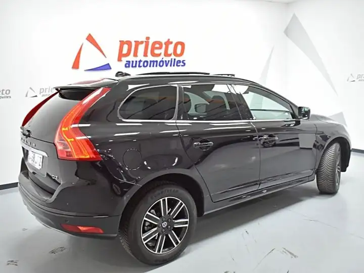Volvo XC60 D3 Momentum 2016, foto 31