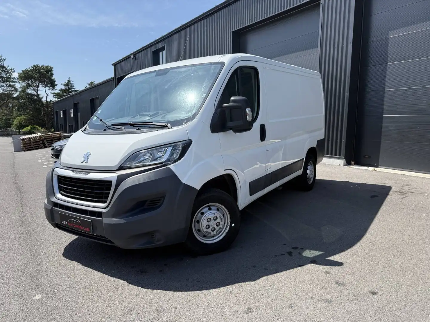 Peugeot Boxer II 2.0 BlueHDi 110ch Combi 330 L1H1 Access S&S 2pl Blanc - 1
