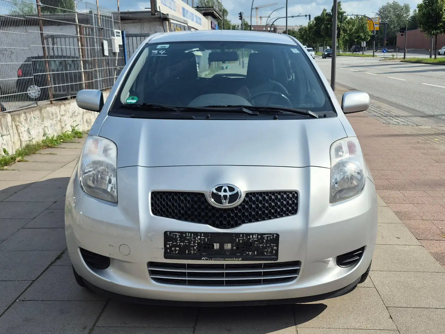 Toyota Yaris Sol*Automatik Getriebe*Nur 60000 KM* Grau - 2