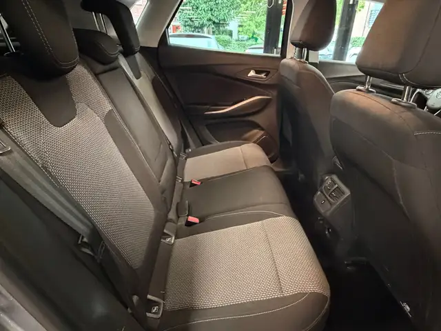 Opel Grandland X view 11