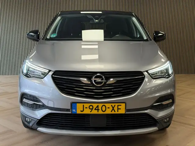 Opel Grandland X view 2