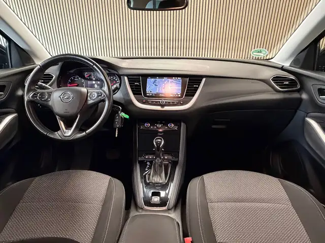Opel Grandland X view 12
