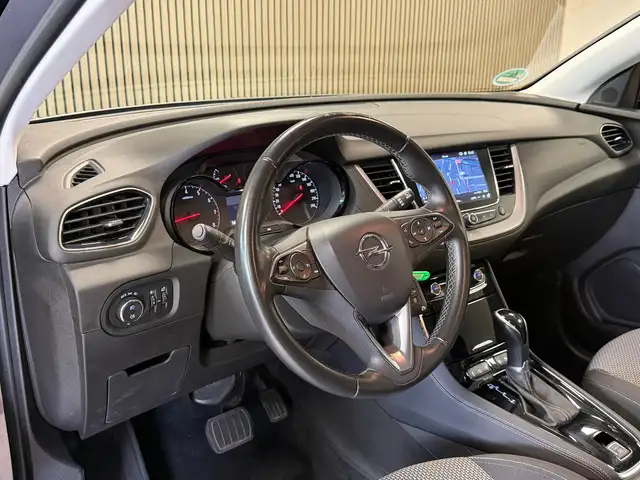 Opel Grandland X view 13