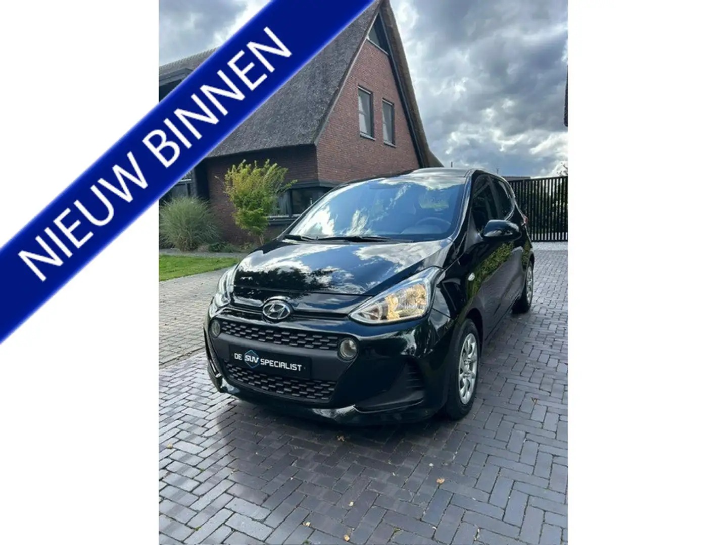 Hyundai i10 1.0i i-Motion Comfort Plus AUT. SLÉCHTS 38DKM! Noir - 1