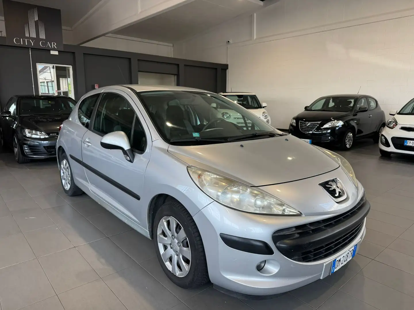 Peugeot 207 207 3p 1.4 8v Energie Сірий - 1