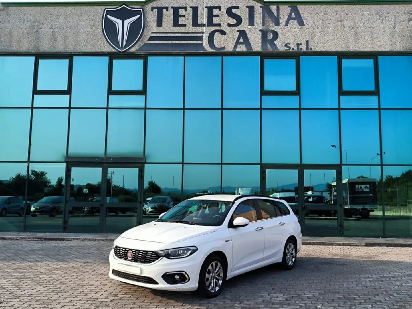 Fiat Tipo 1.6 Mjt Bianco - 1