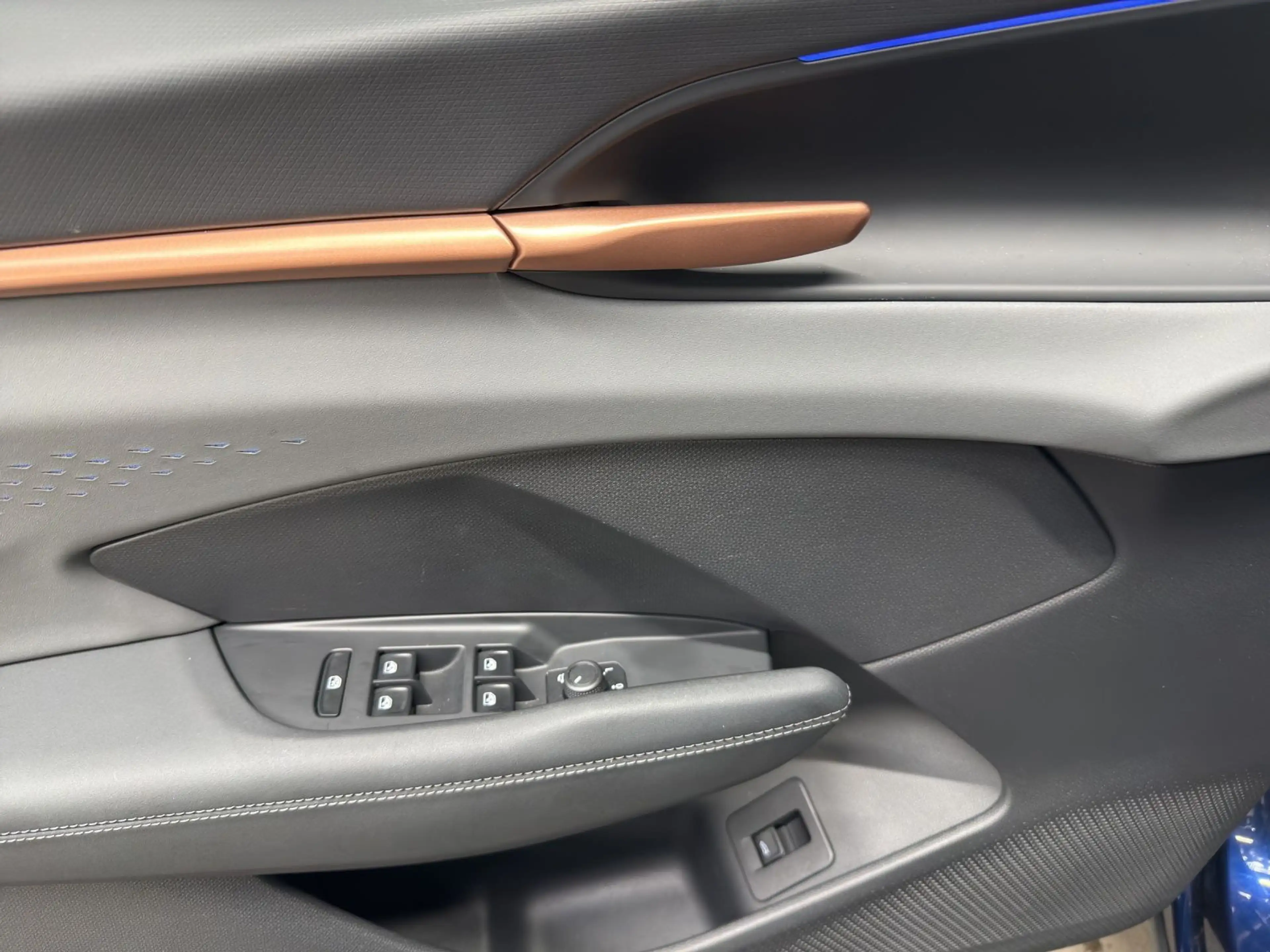 CUPRA Terramar 1.5 eTSI ALARM eSITZE HEAD-UP 360° — photo 8