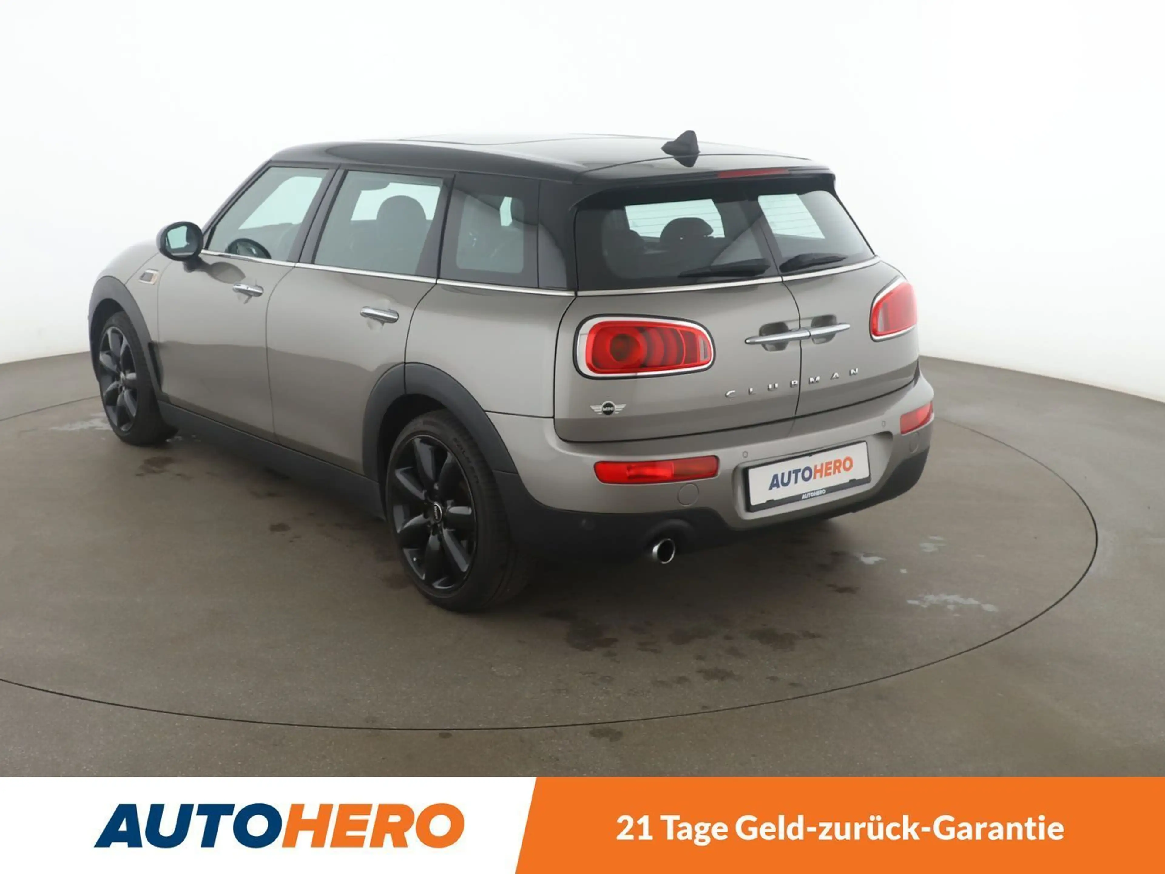 MINI Cooper Clubman Cooper Aut.*NAVI*TEMPO*PDC*SHZ*PANO*LIM* — photo 4