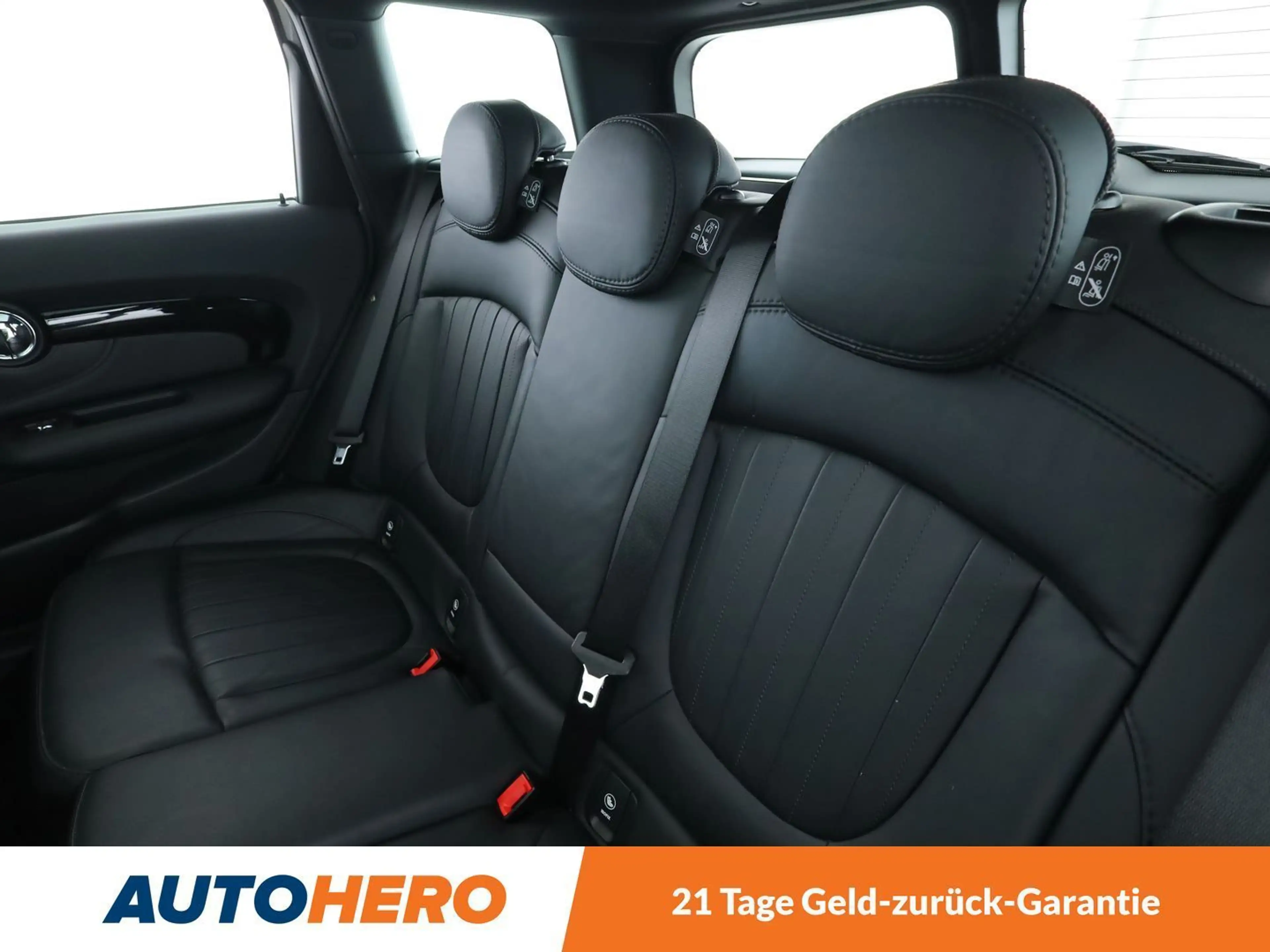 MINI Cooper Clubman Cooper Aut.*NAVI*TEMPO*PDC*SHZ*PANO*LIM* — photo 14