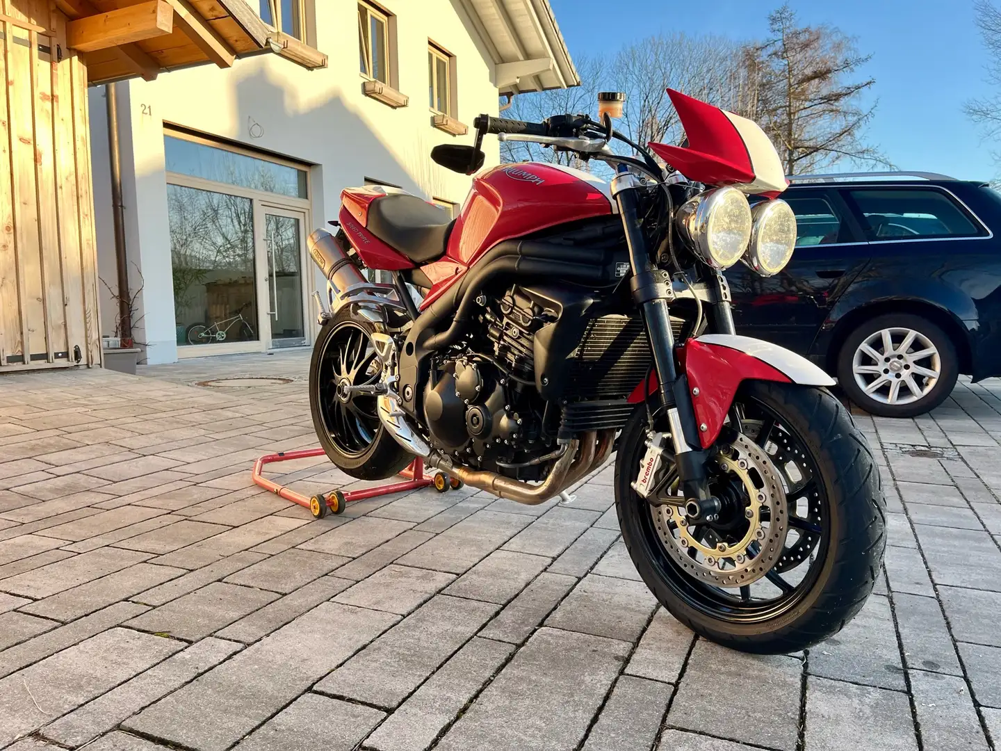 Triumph Speed Triple 1050 SE Rot - 1