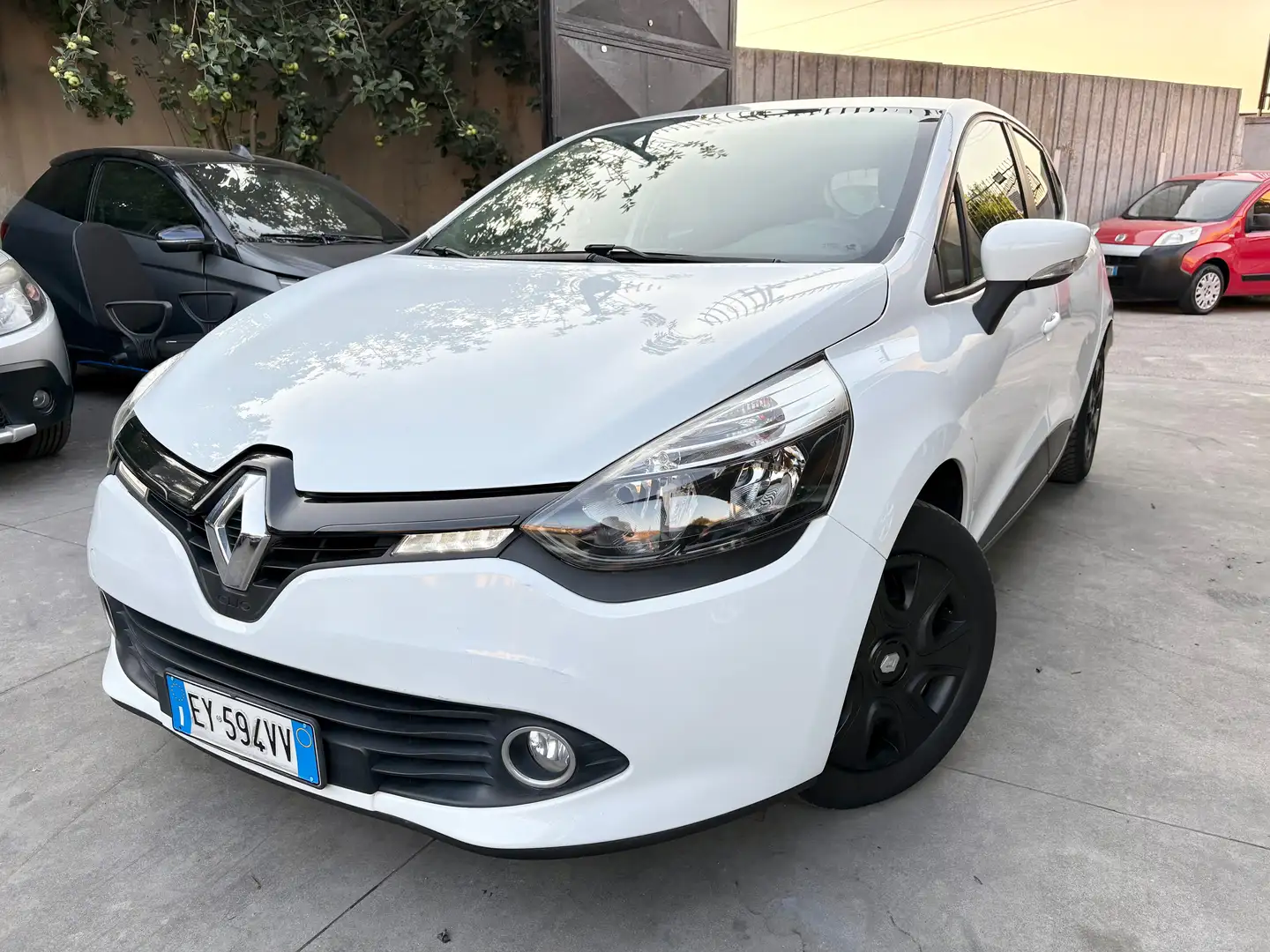 Renault Clio Clio IV 2012 5p 1.2 Live Gpl 75cv Bianco - 1