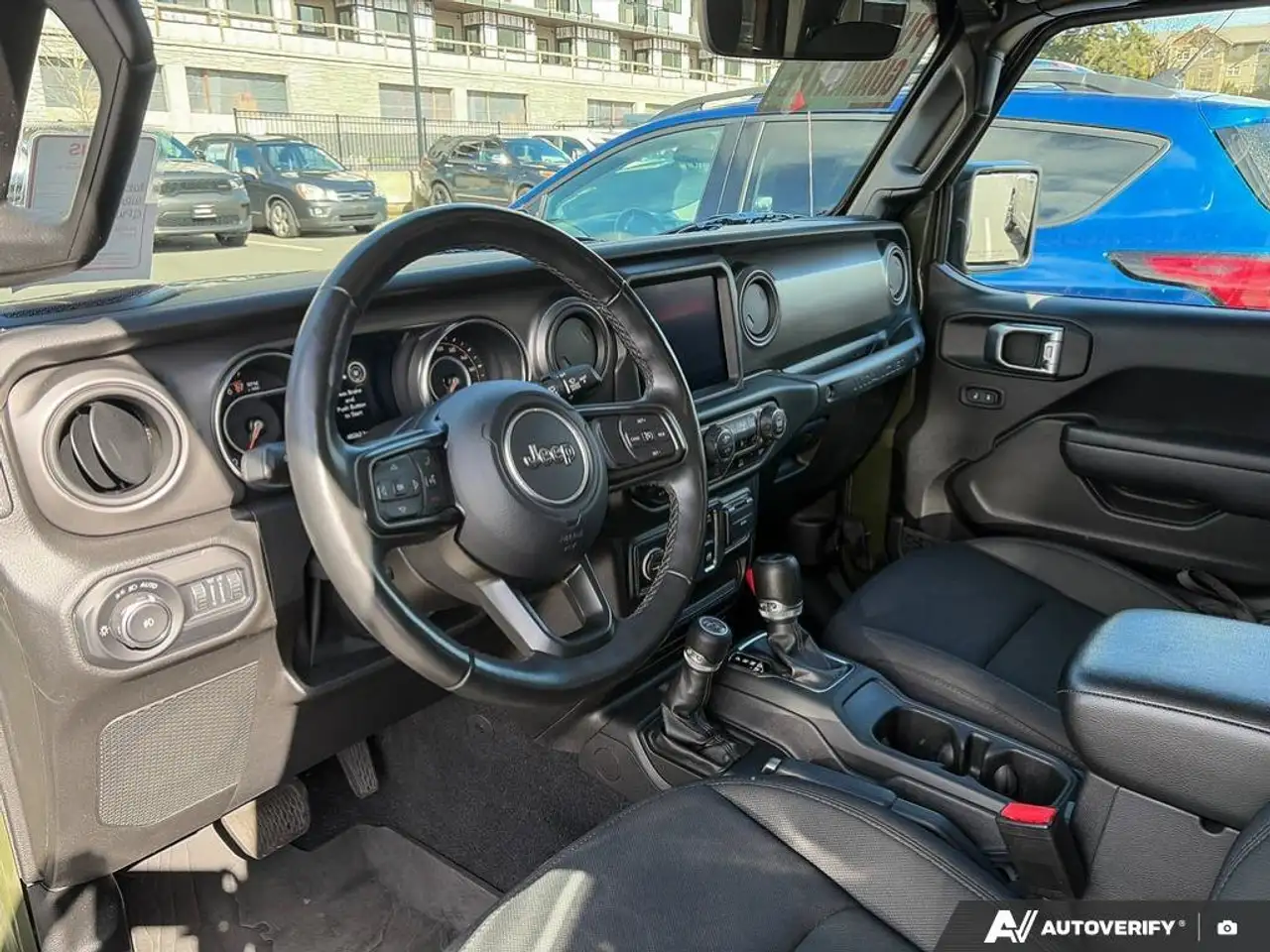 Jeep Wrangler снимка Jeep Wrangler
