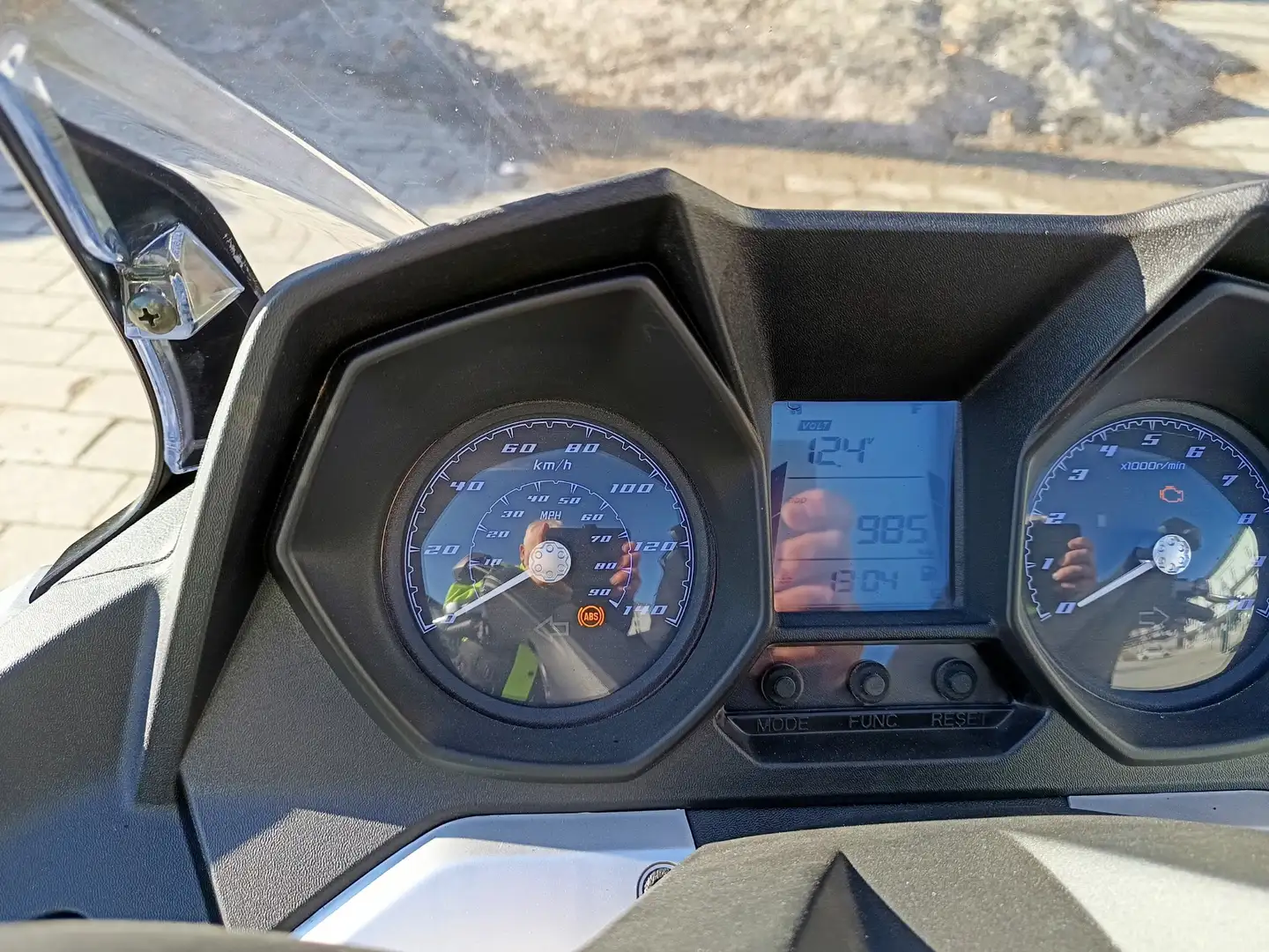 Kymco Downtown 125i ABS Gris - 1