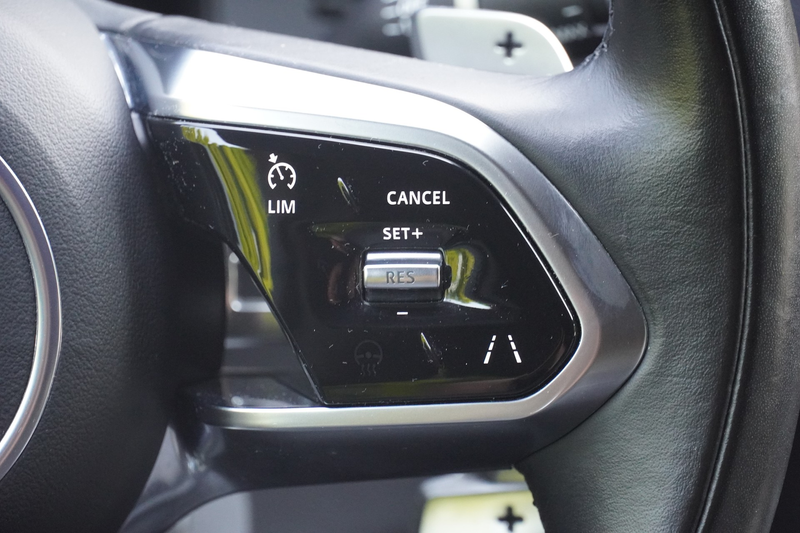 Jaguar F-Pace F-PACE 2.0 M-Hybrid Basis AWD LED Navi ACC 360° — photo 15