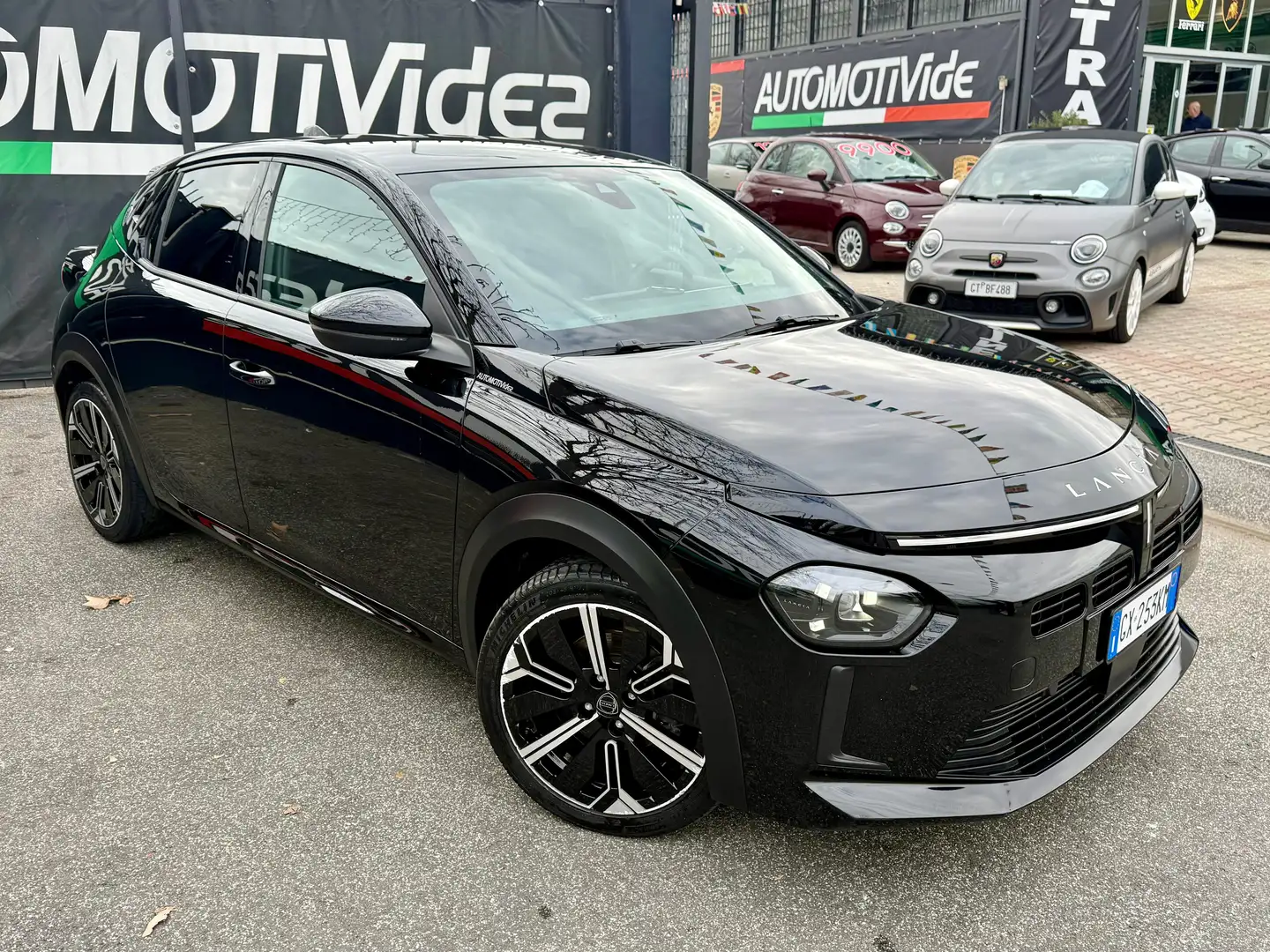 Lancia Ypsilon Ypsilon 1.2 mhev Edizione Limitata Cassina e-dct Noir - 2