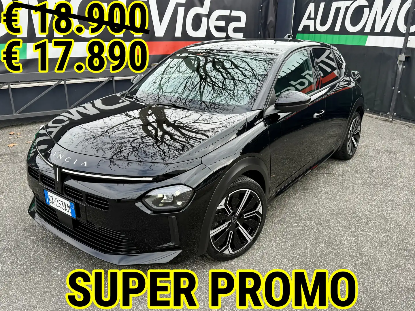 Lancia Ypsilon Ypsilon 1.2 mhev Edizione Limitata Cassina e-dct Noir - 1