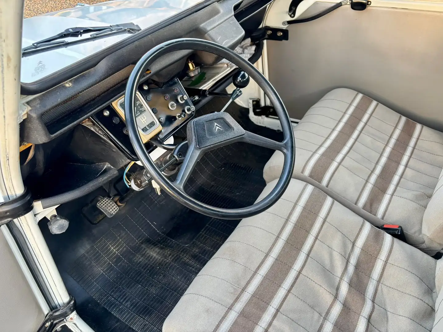 Citroen 2CV 2 CV 6 Special Blanc - 2