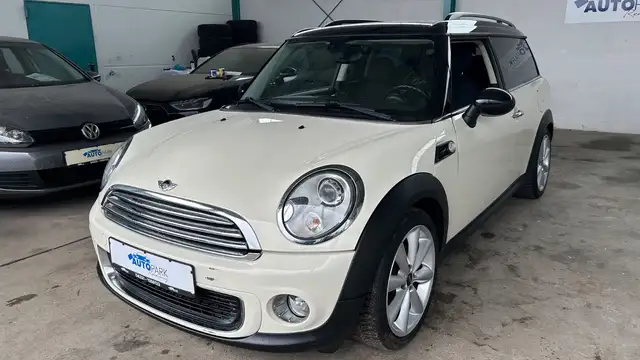 MINI Cooper Clubman