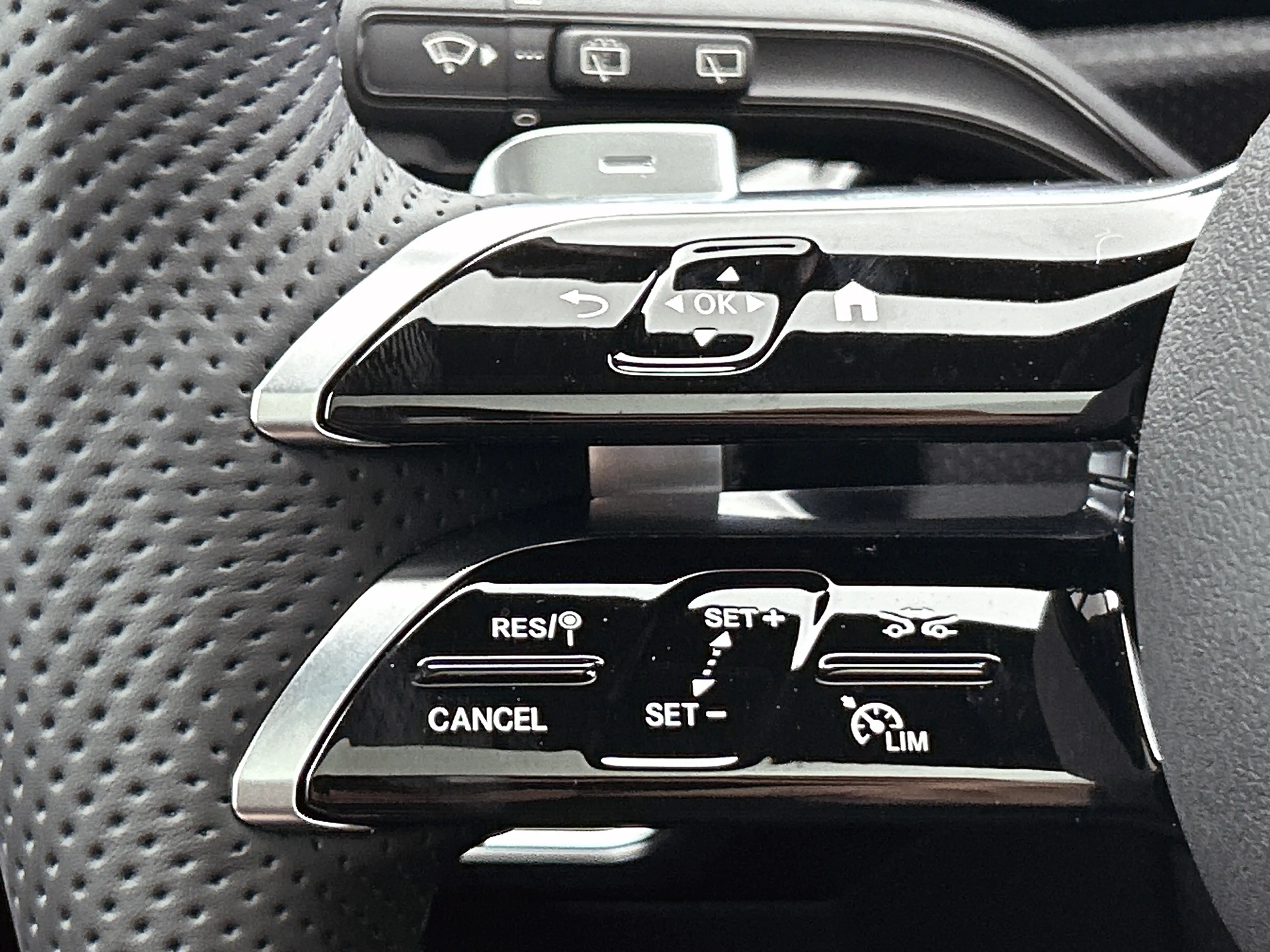 Mercedes-Benz CLA 180 Shooting Brake Business Solution AMG | AMG Line Pl — photo 15