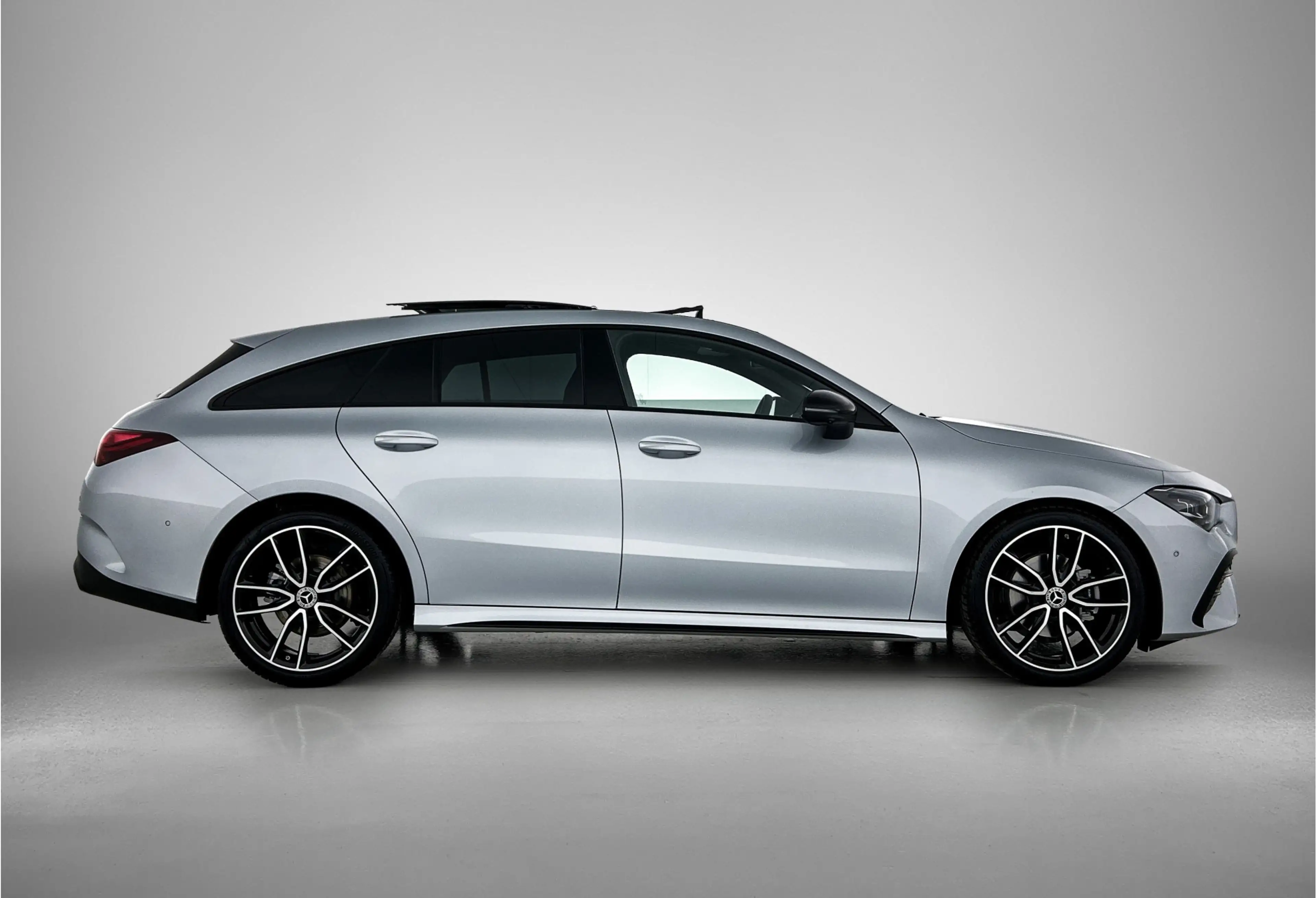 Mercedes-Benz CLA 180 Shooting Brake Business Solution AMG | AMG Line Pl — photo 13
