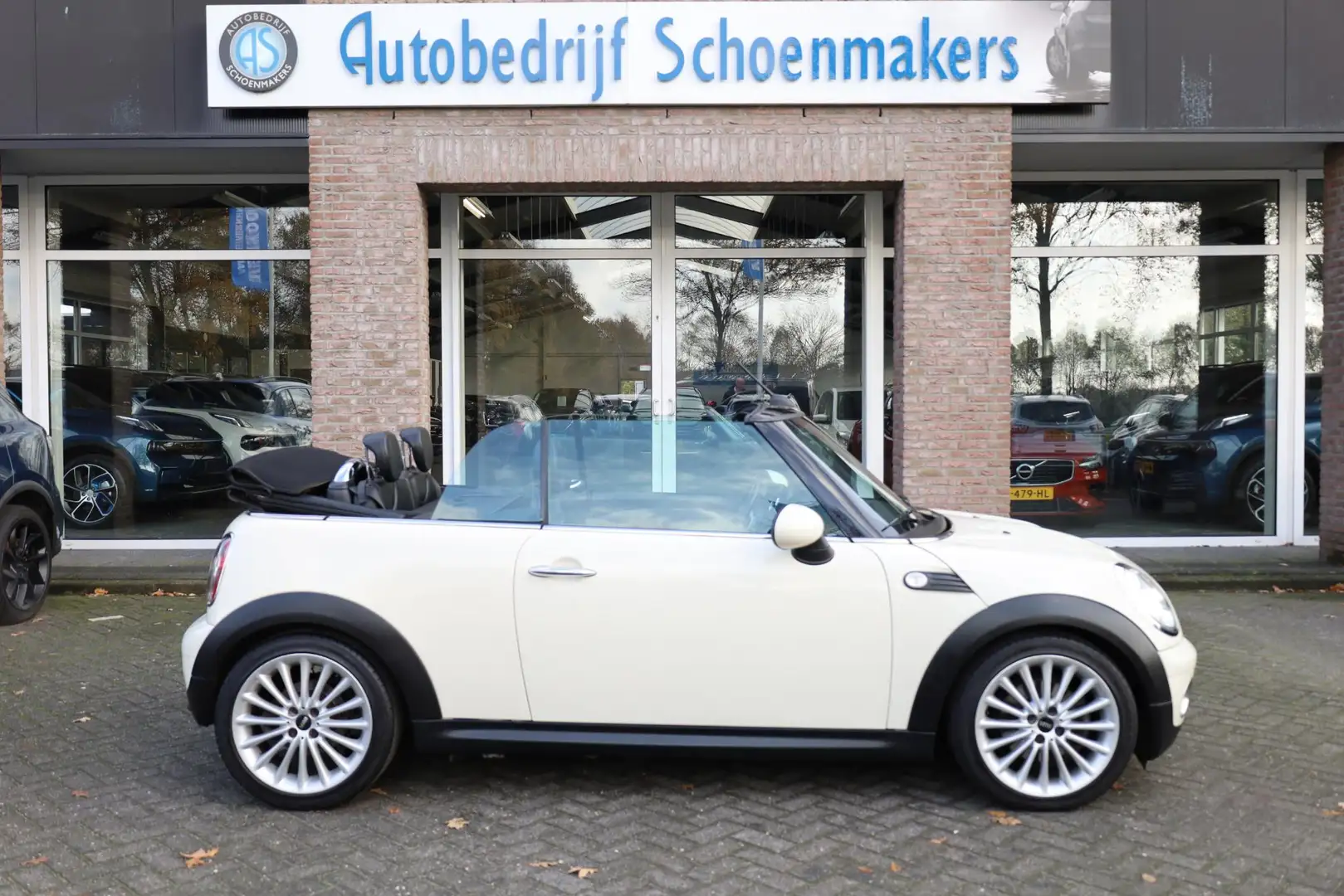 MINI Cooper Cabrio Mini 1.6 AUTOMAAT!! LEER CRUISE STOELVERW. CLIMA P Wit - 2