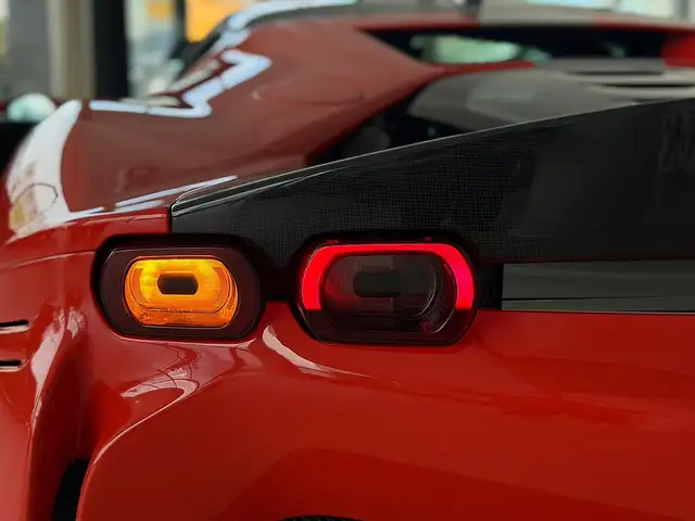 Ferrari SF90 Stradale *ASSETTO FIORANO*RACING SEATS*JBL*CARBON Ansicht 6