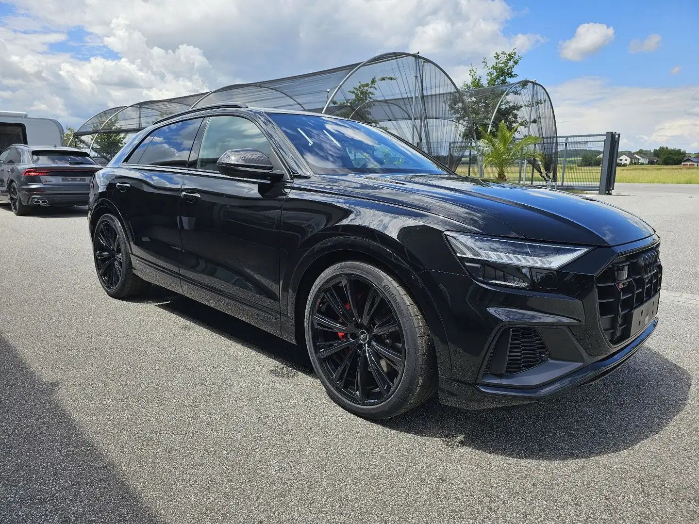 Audi SQ8 4.0TFSI quattro competition UPE: 158.262€ Negro - 2