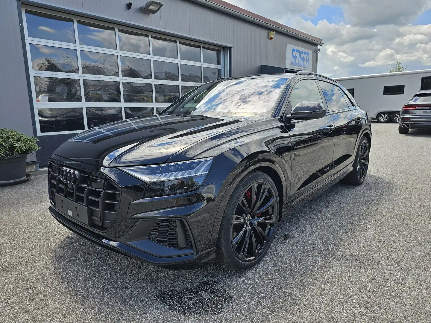 Audi SQ8 4.0TFSI quattro competition UPE: 158.262€ Negro - 1