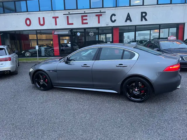 Jaguar XE XE 2.0d R-Sport awd 180cv auto
