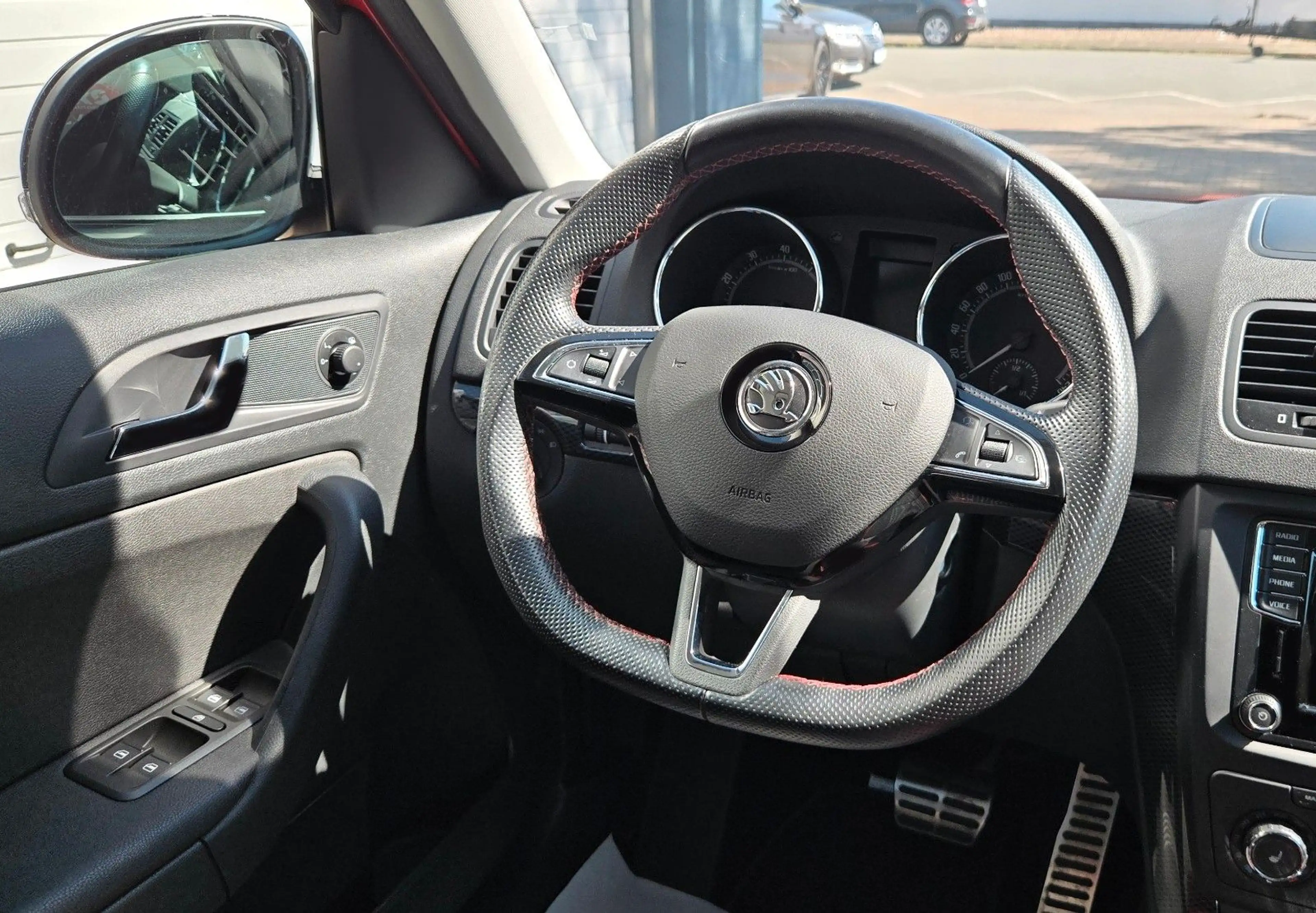 Skoda Yeti 1.Hand Monte Carlo Anhängerkupplung Navi — photo 11