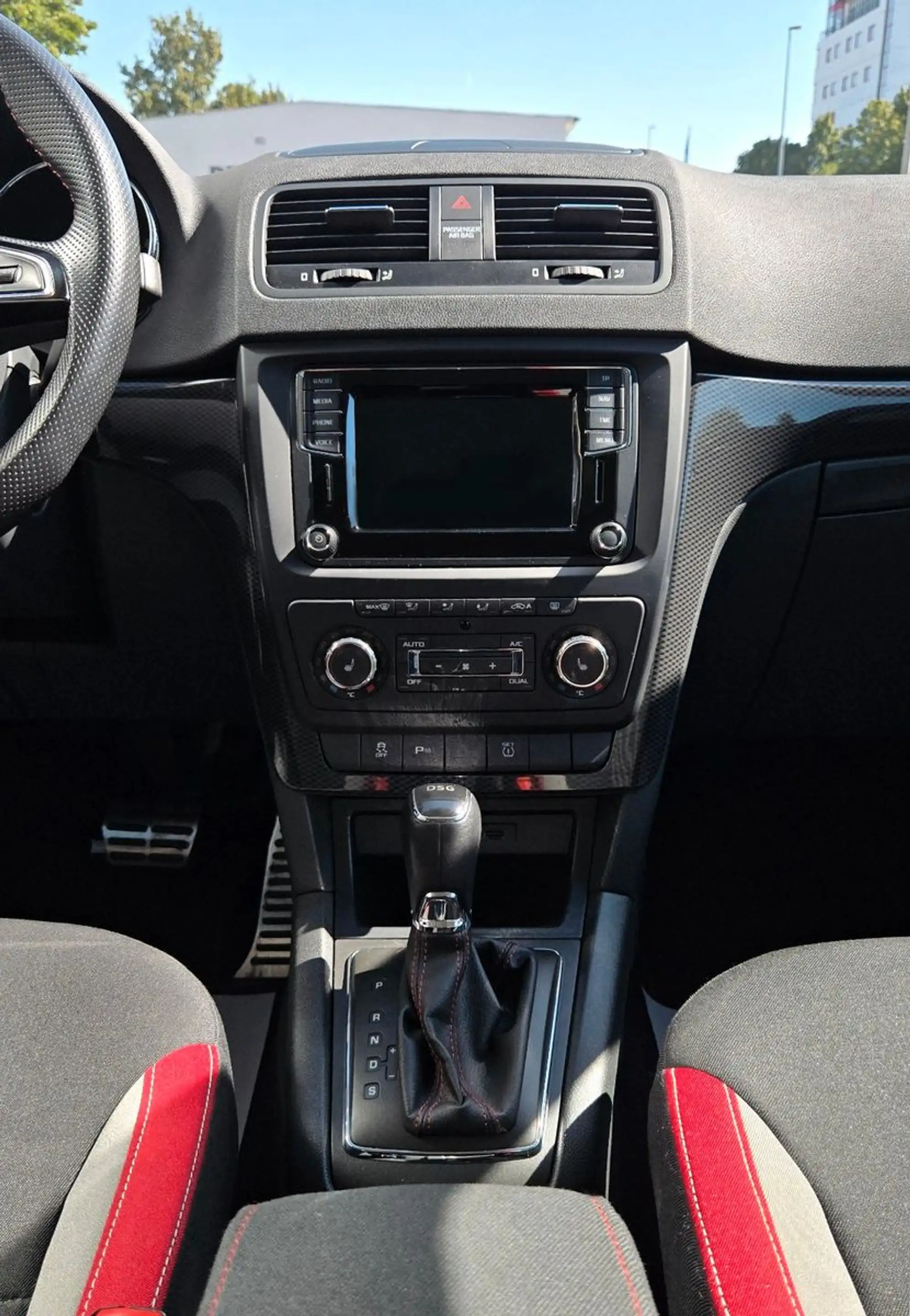 Skoda Yeti 1.Hand Monte Carlo Anhängerkupplung Navi — photo 13