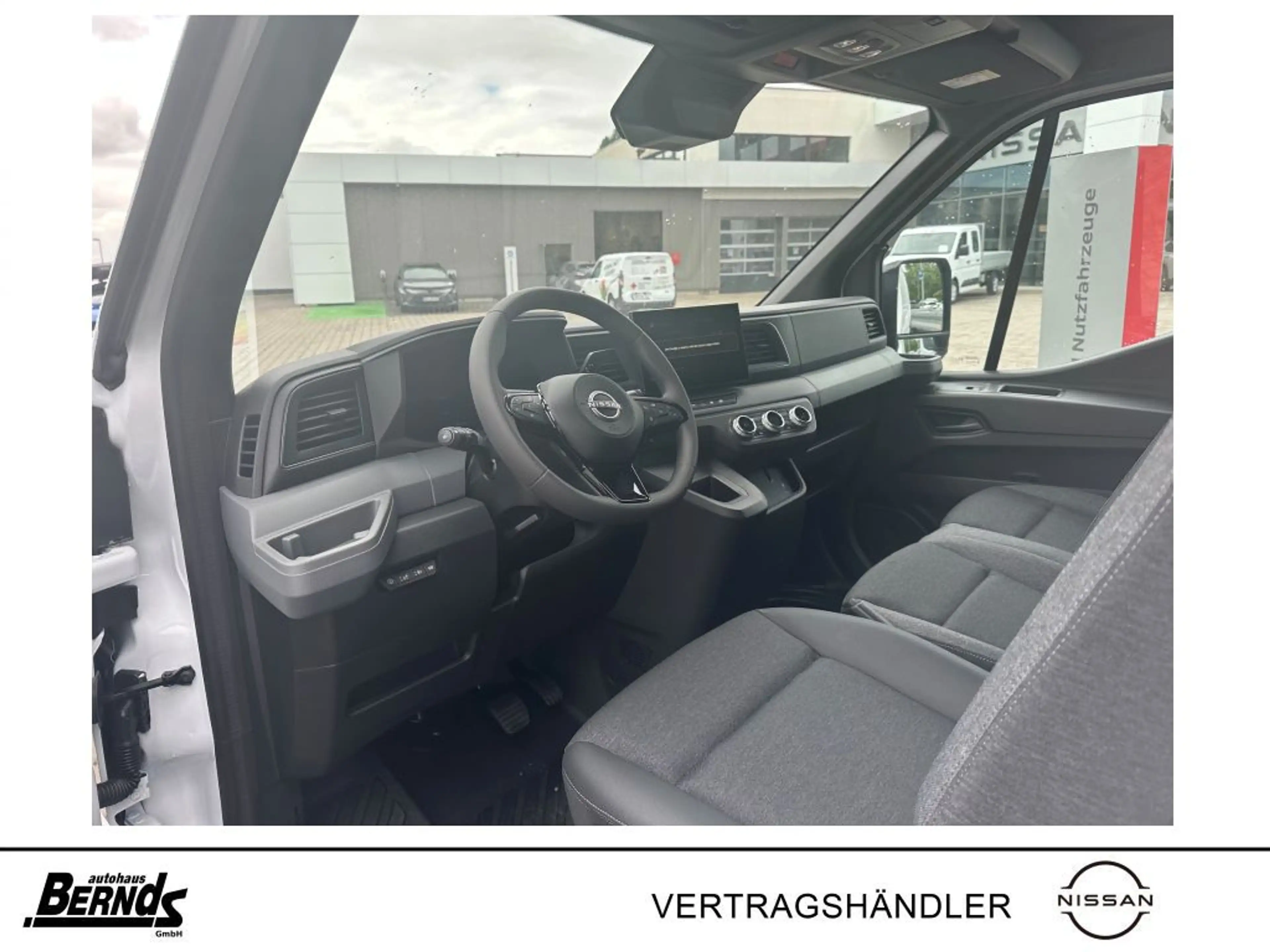 Nissan Interstar e-Interstar L2H2 3,5 87 kWh FWD N-Connecta — photo 12