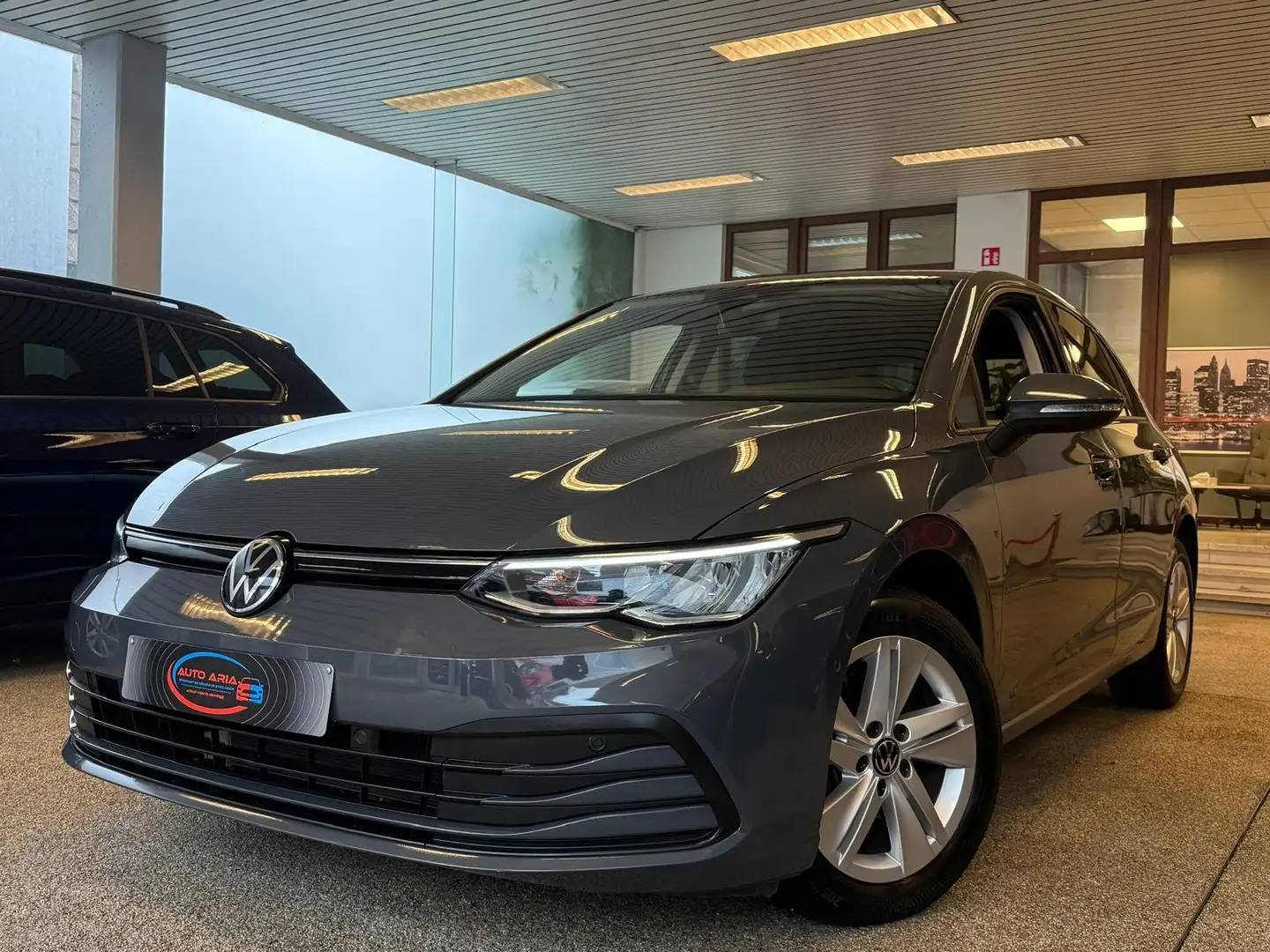 Volkswagen Golf 1.0eTSIDSG*CAMERA*CARPLAY SANS FILL*GARANTIE12M Gris - 2