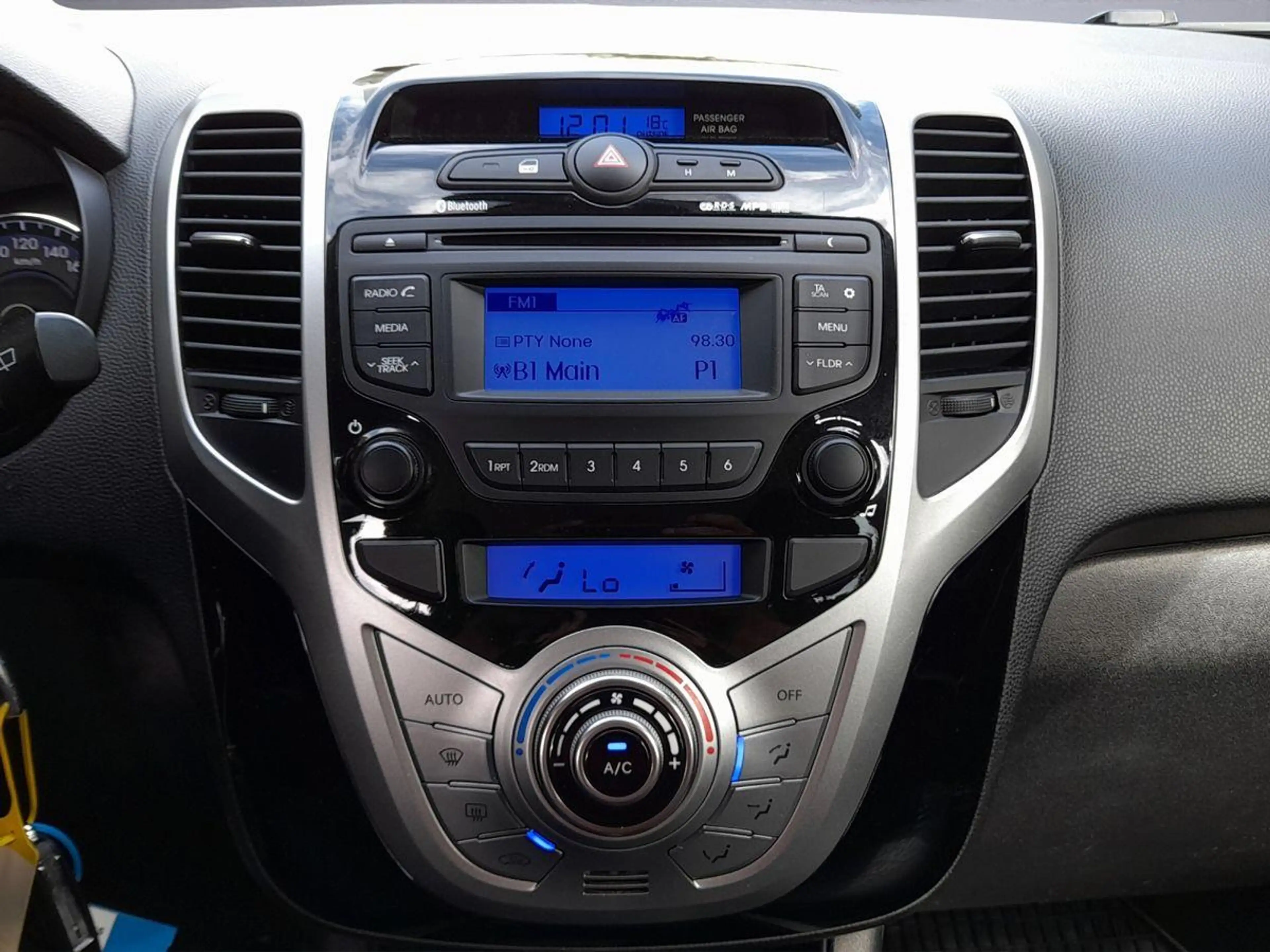 Hyundai iX20 I 1.6 CRDi I 116 PS I TEMPOMAT I USB I LM-Felgen I — photo 14