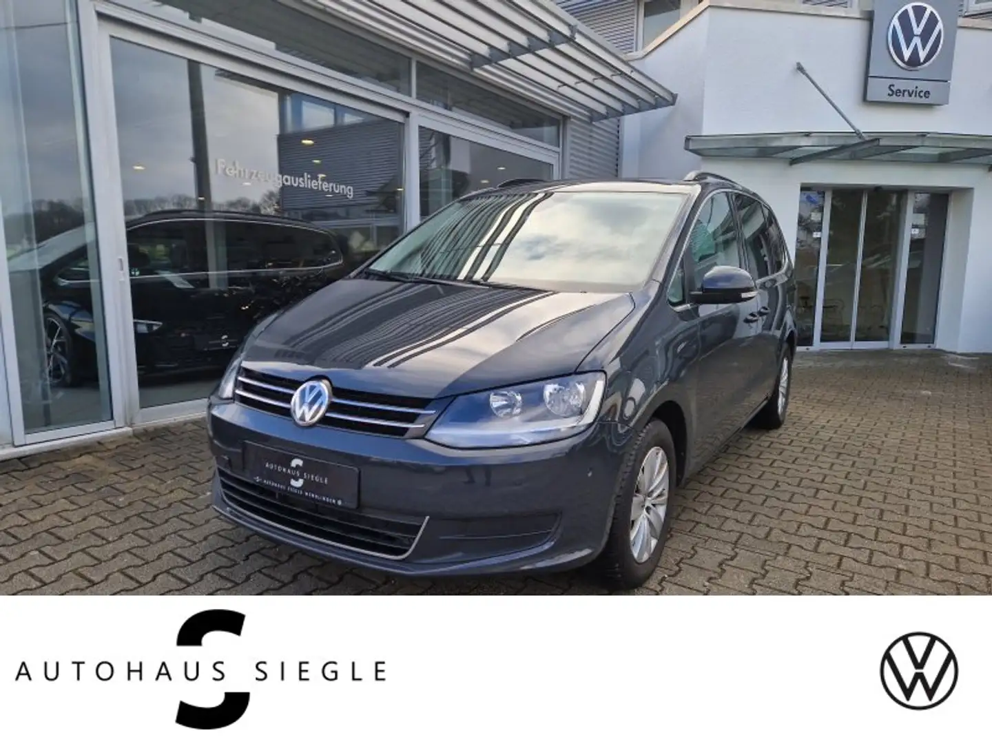 Volkswagen Sharan 2.0 TDI Comfortline Navigation Parktronic Sitzheiz Grau - 1