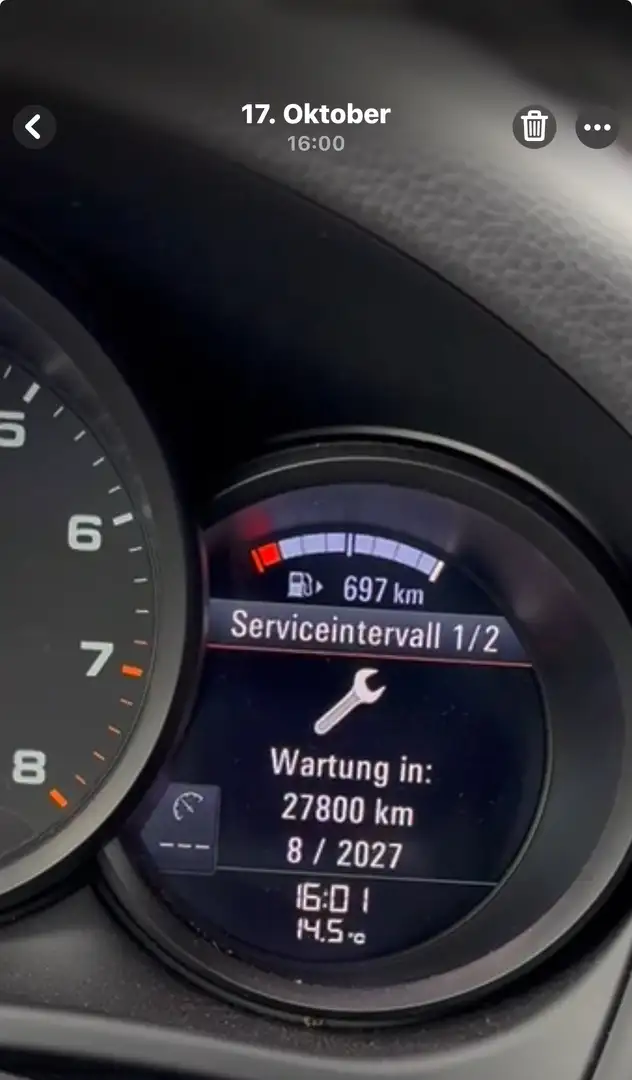 Porsche Macan Basis Grau - 2