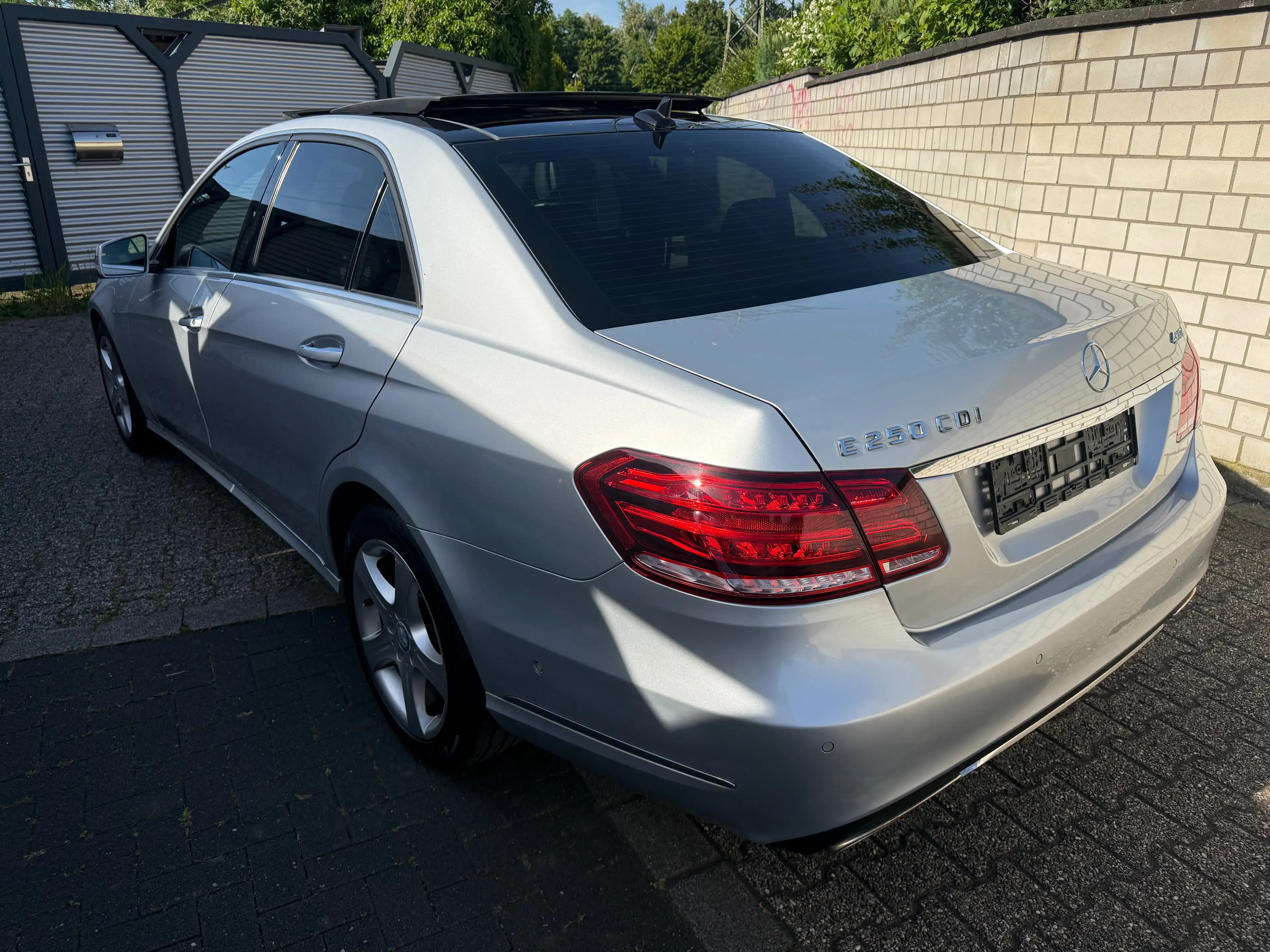Mercedes-Benz E 250 E250 CDI Sch*Leder*Kamera*LED*Tempomat*Navi*Keyles Go*Memory sitze — photo 3
