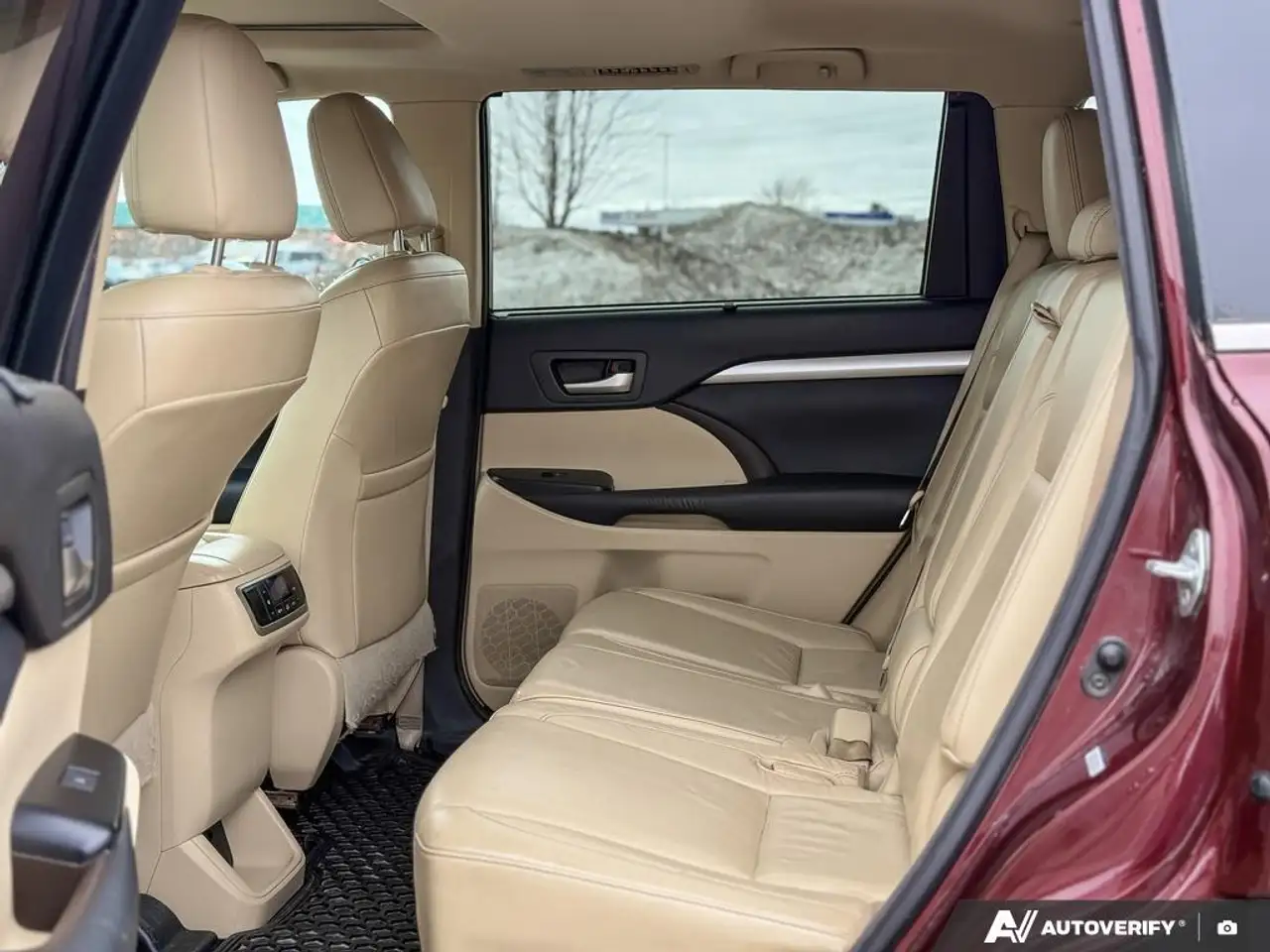 Toyota Highlander снимка Toyota Highlander