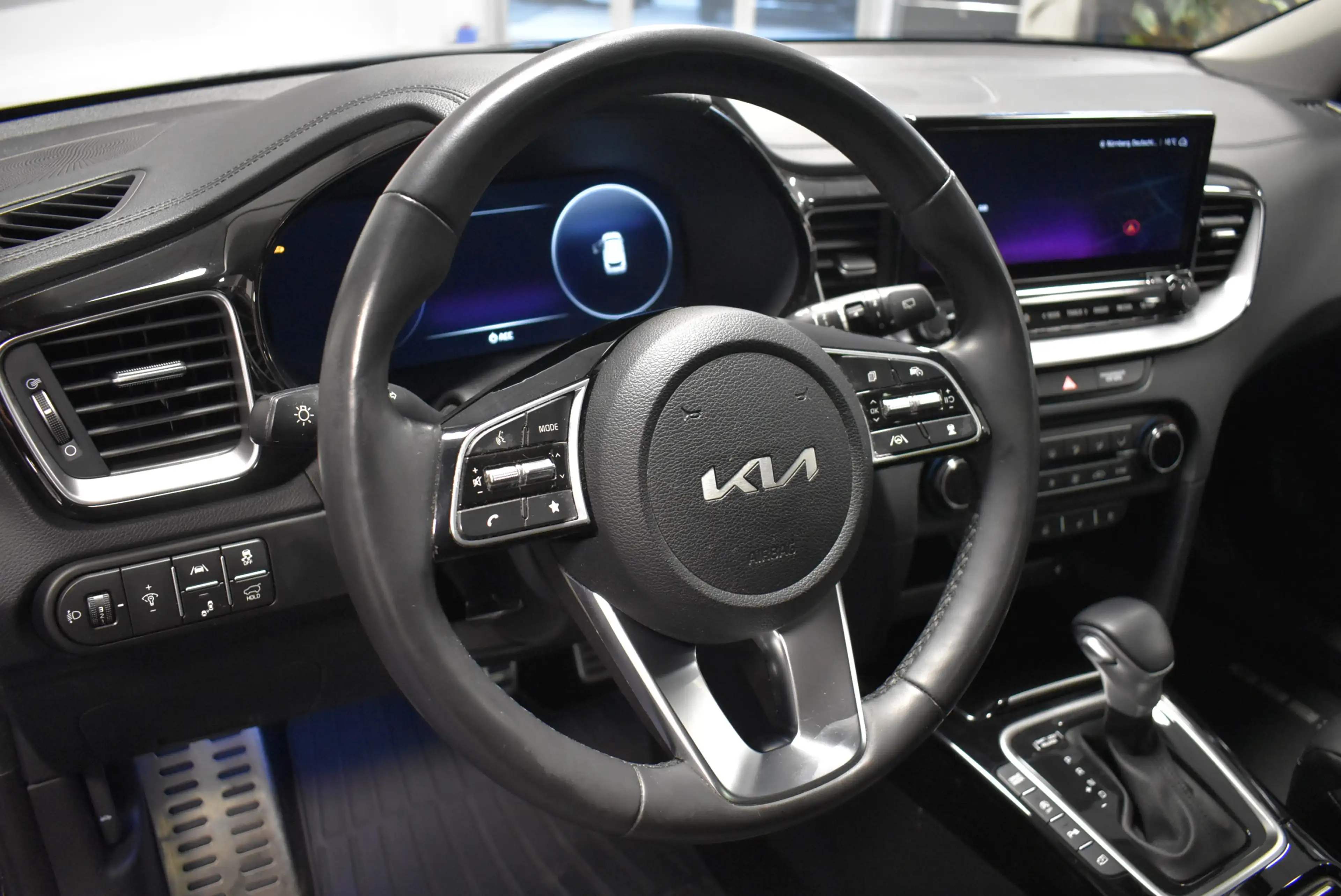 Kia Ceed SW / cee'd SW 1.6 CRDI Platin Aut Lede Panor — photo 13