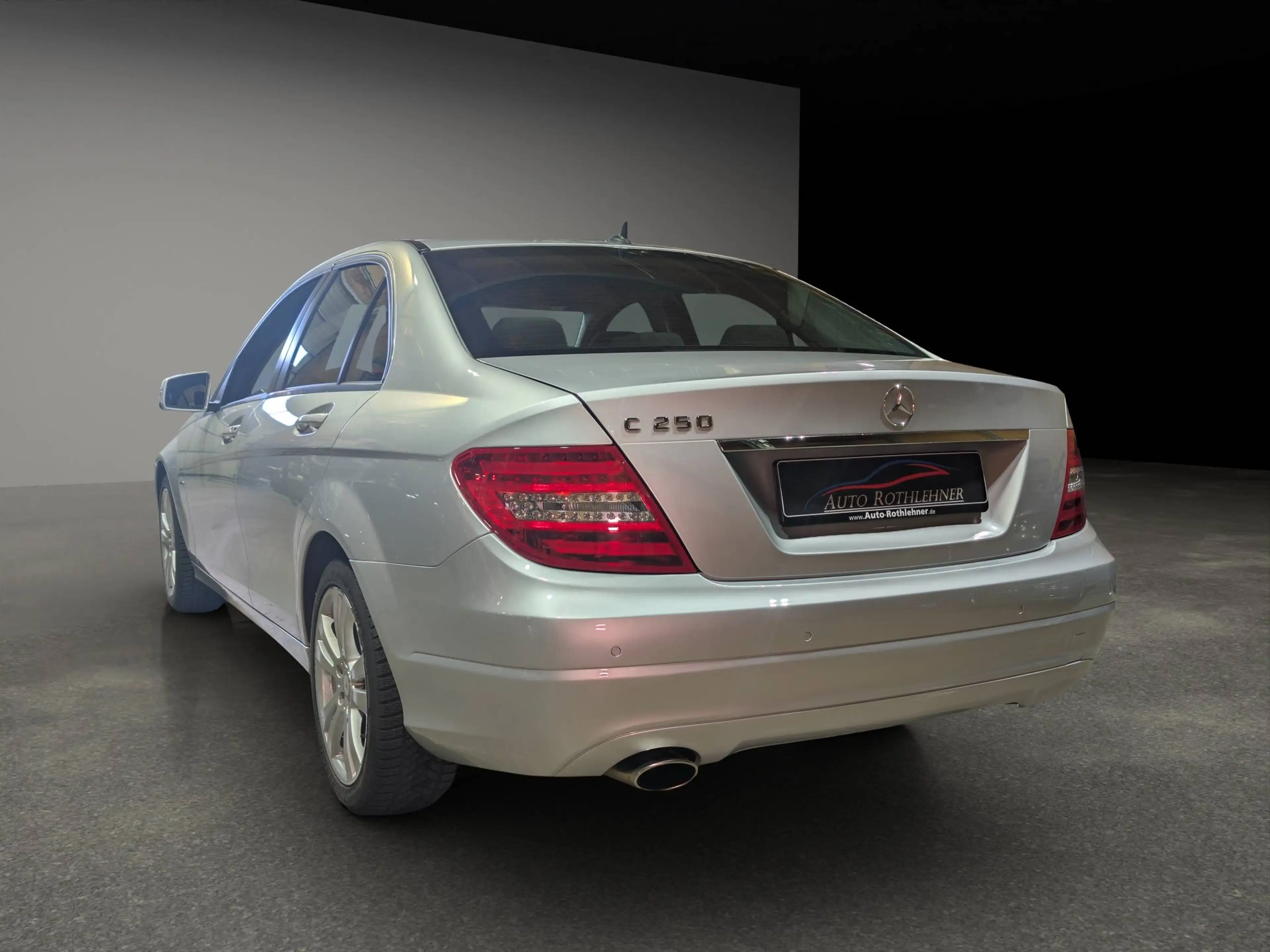 Mercedes-Benz C 250 C 250 CGI Lim. Aut.*TÜV+Service neu*Garantie — photo 3