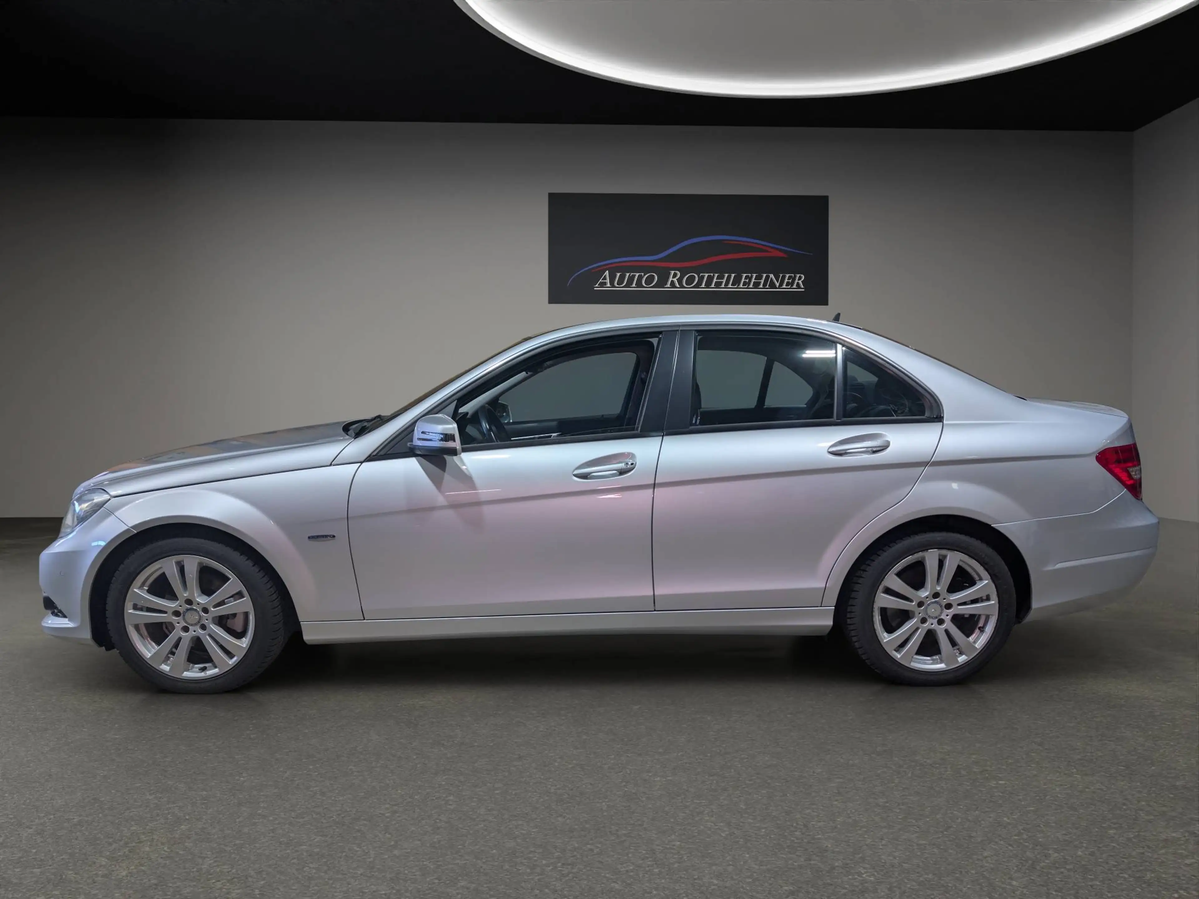 Mercedes-Benz C 250 C 250 CGI Lim. Aut.*TÜV+Service neu*Garantie — photo 2